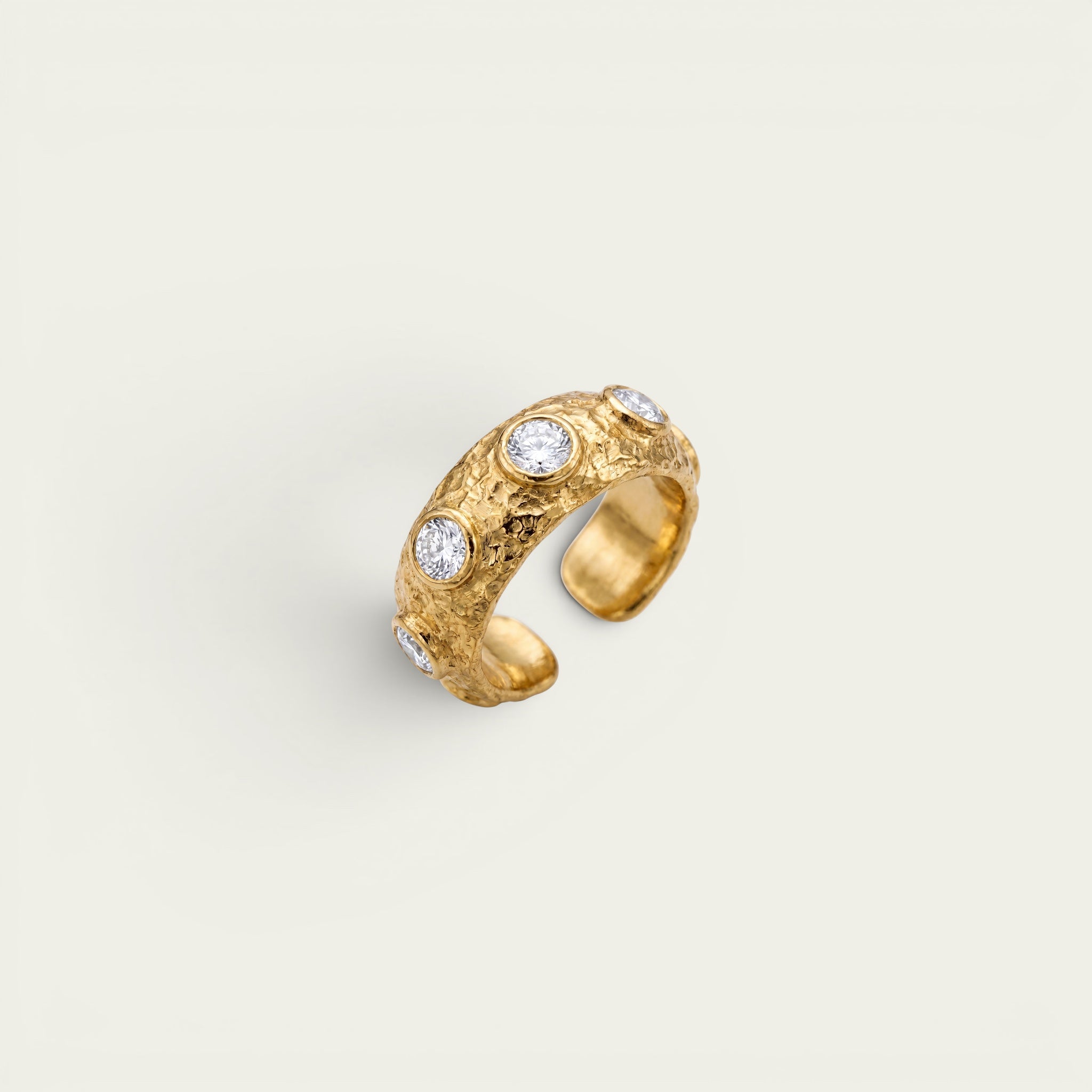Abrazo Cuff Gold