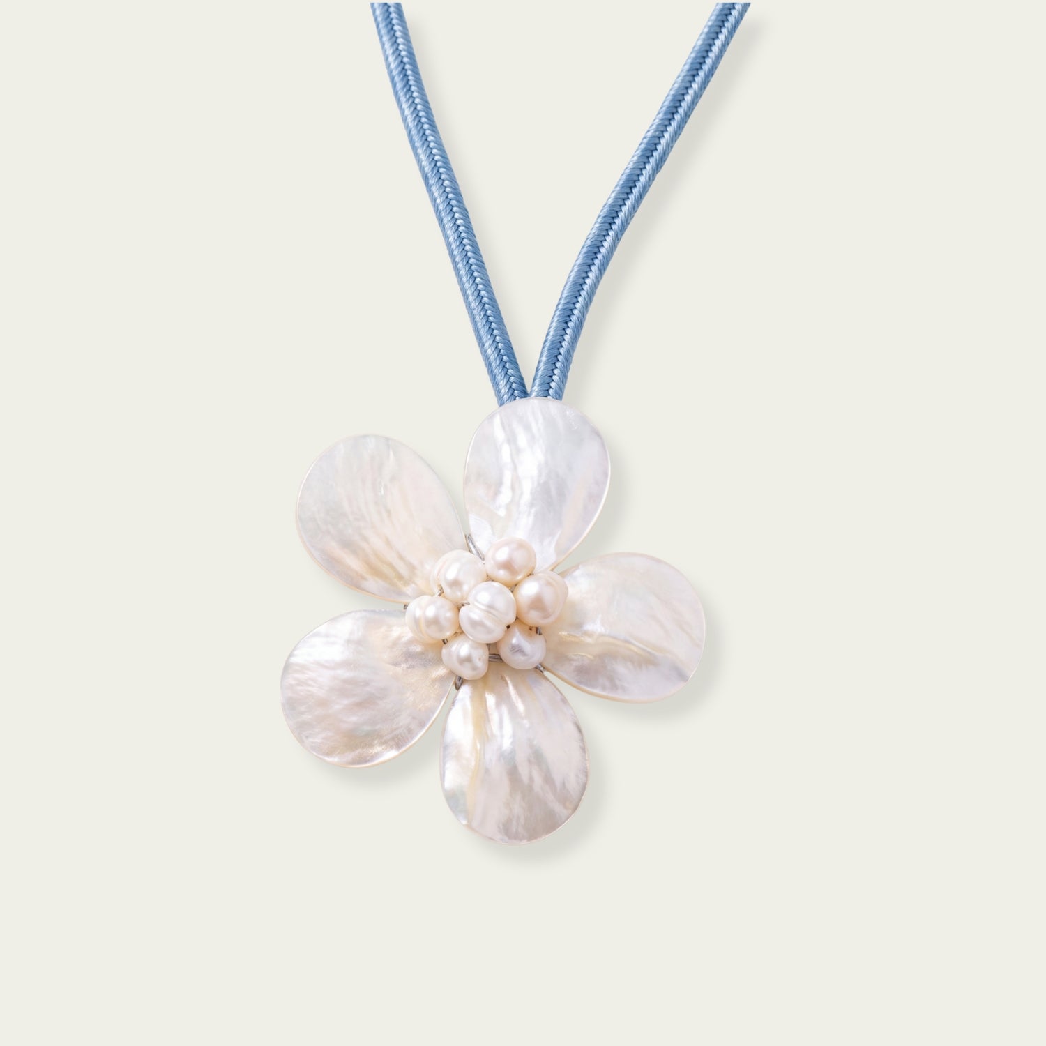 Massive Flower Pearl necklace