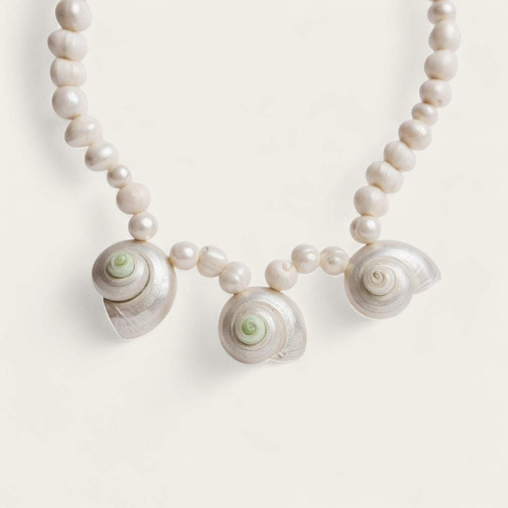 Shell Pearl necklace