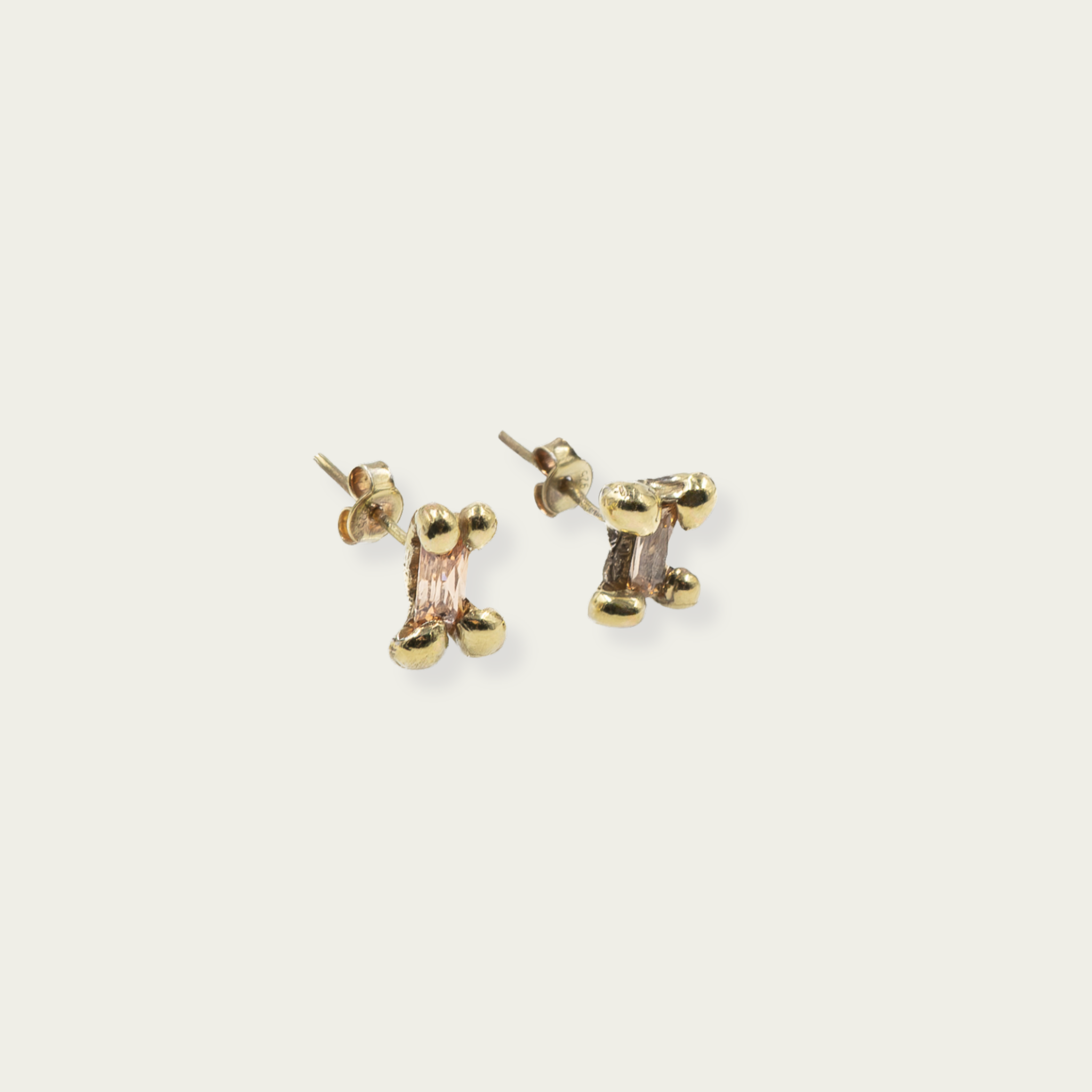 Brava Studs earrings