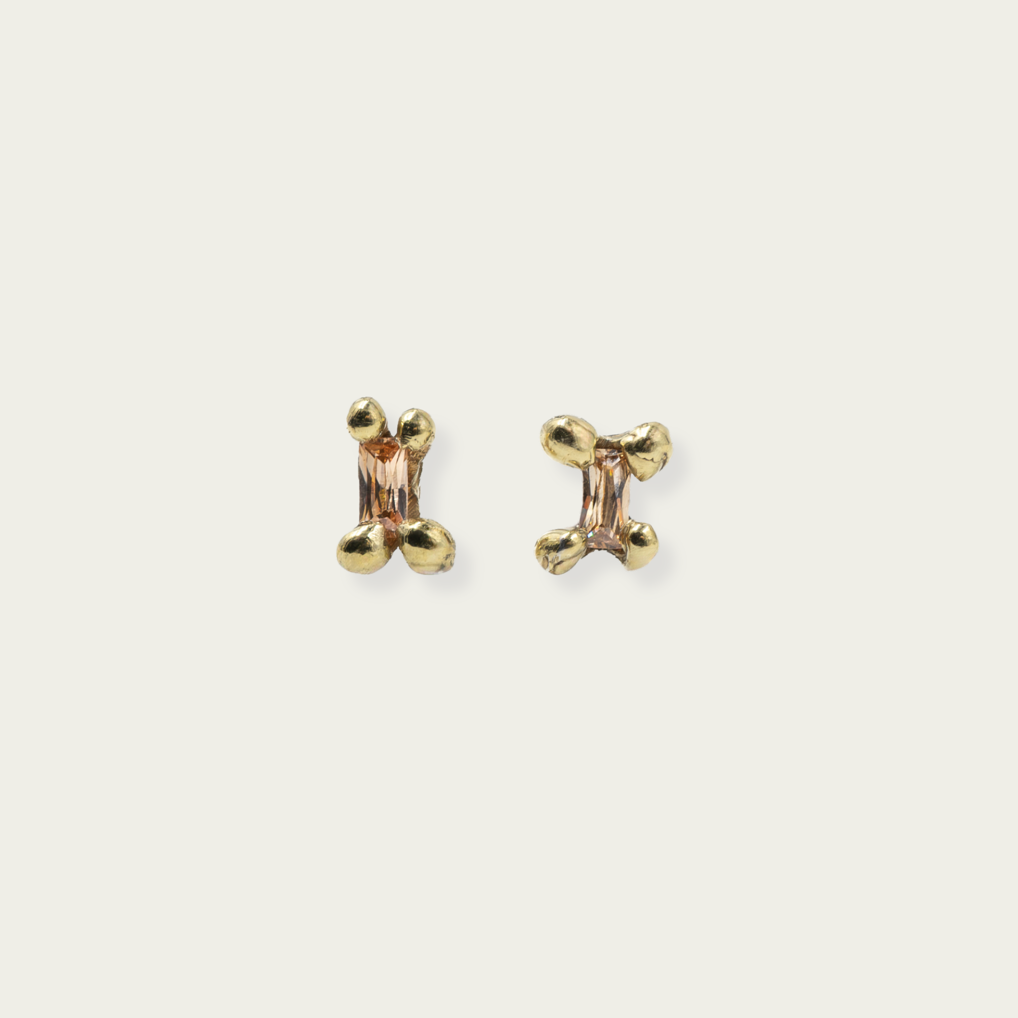 Brava Studs earrings