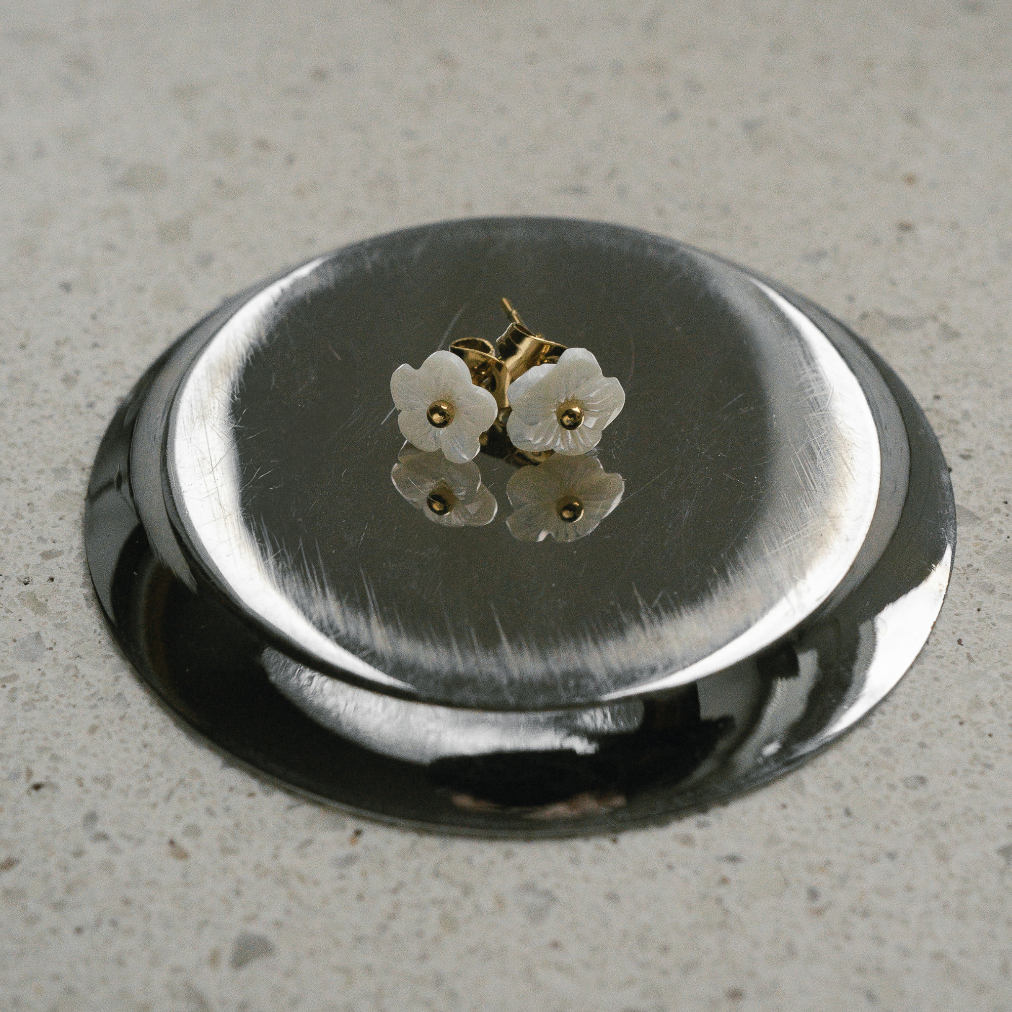 Tiny Flower Pearl Earrings