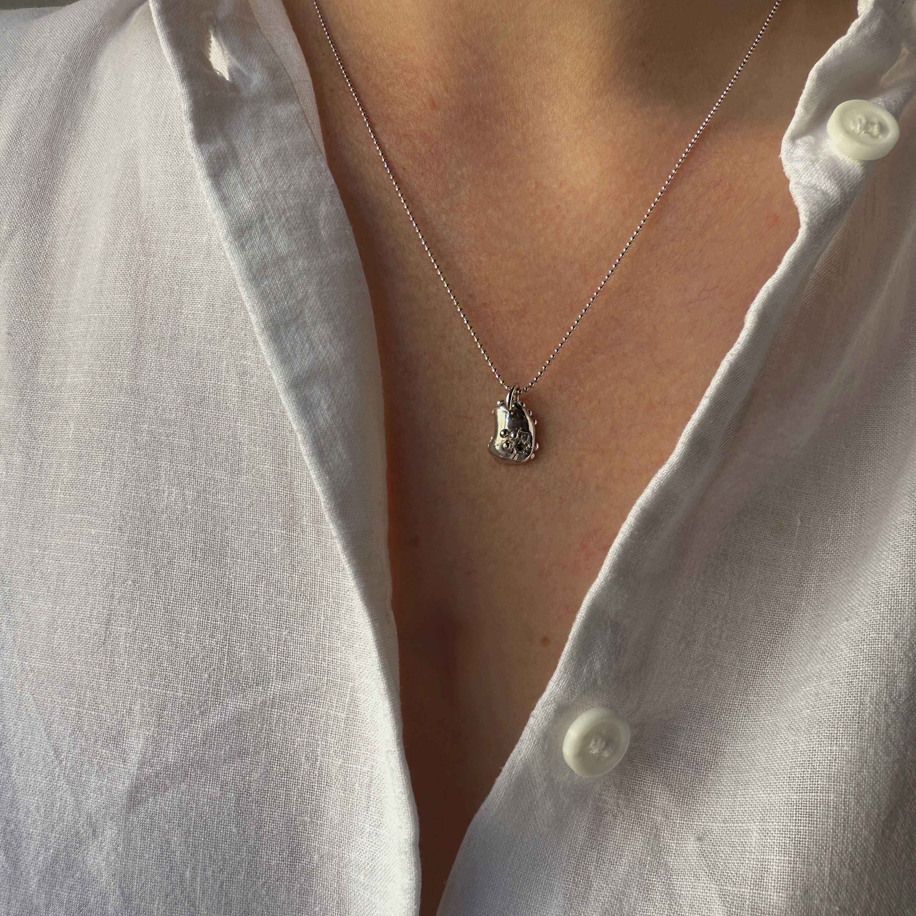 Luz necklace